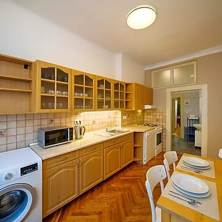 Hotel Old Town - Templova 4*